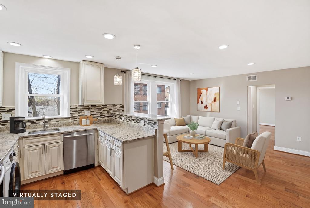 33 KENNEDY STREET NW 202