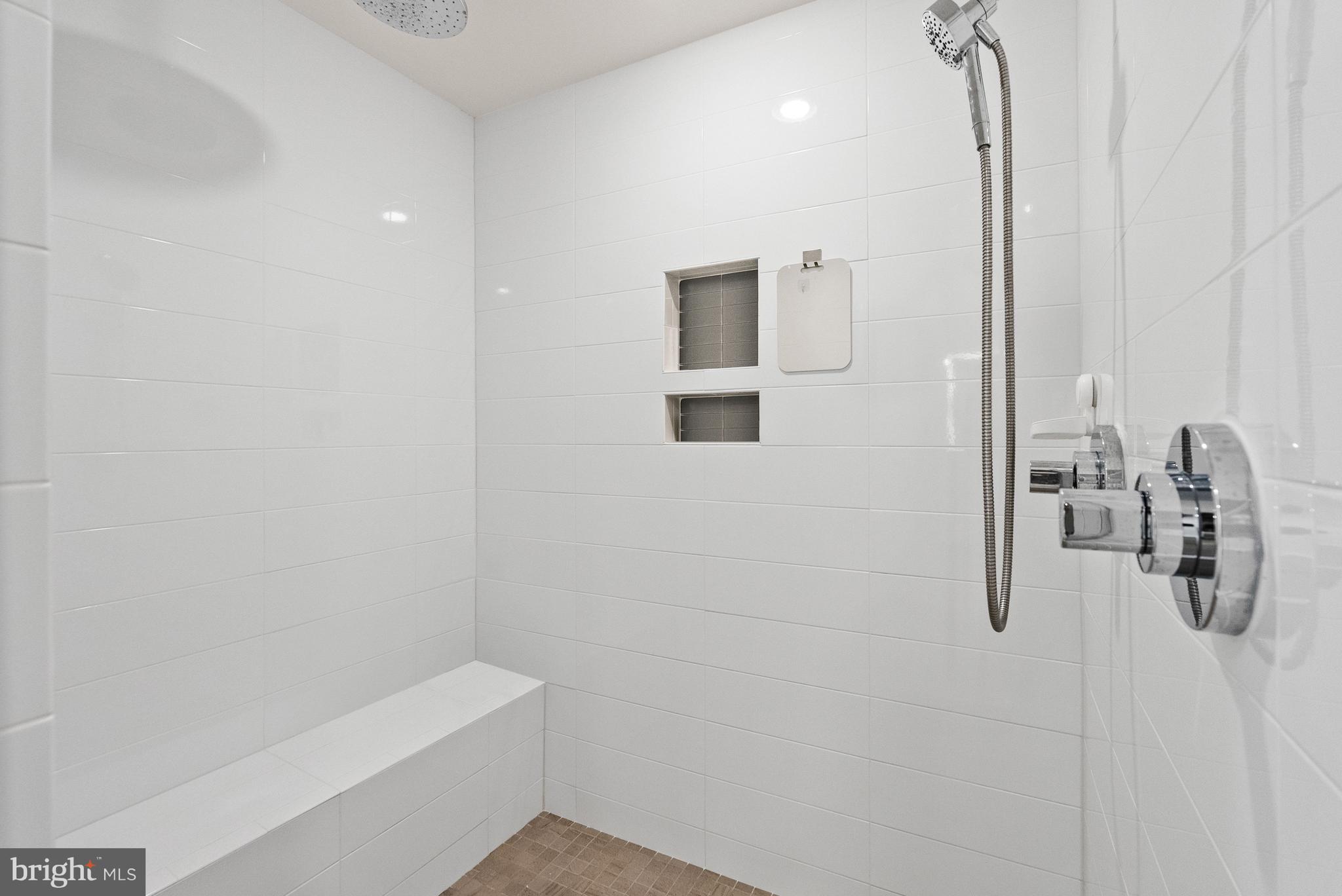 645 MARYLAND AVENUE NE 201