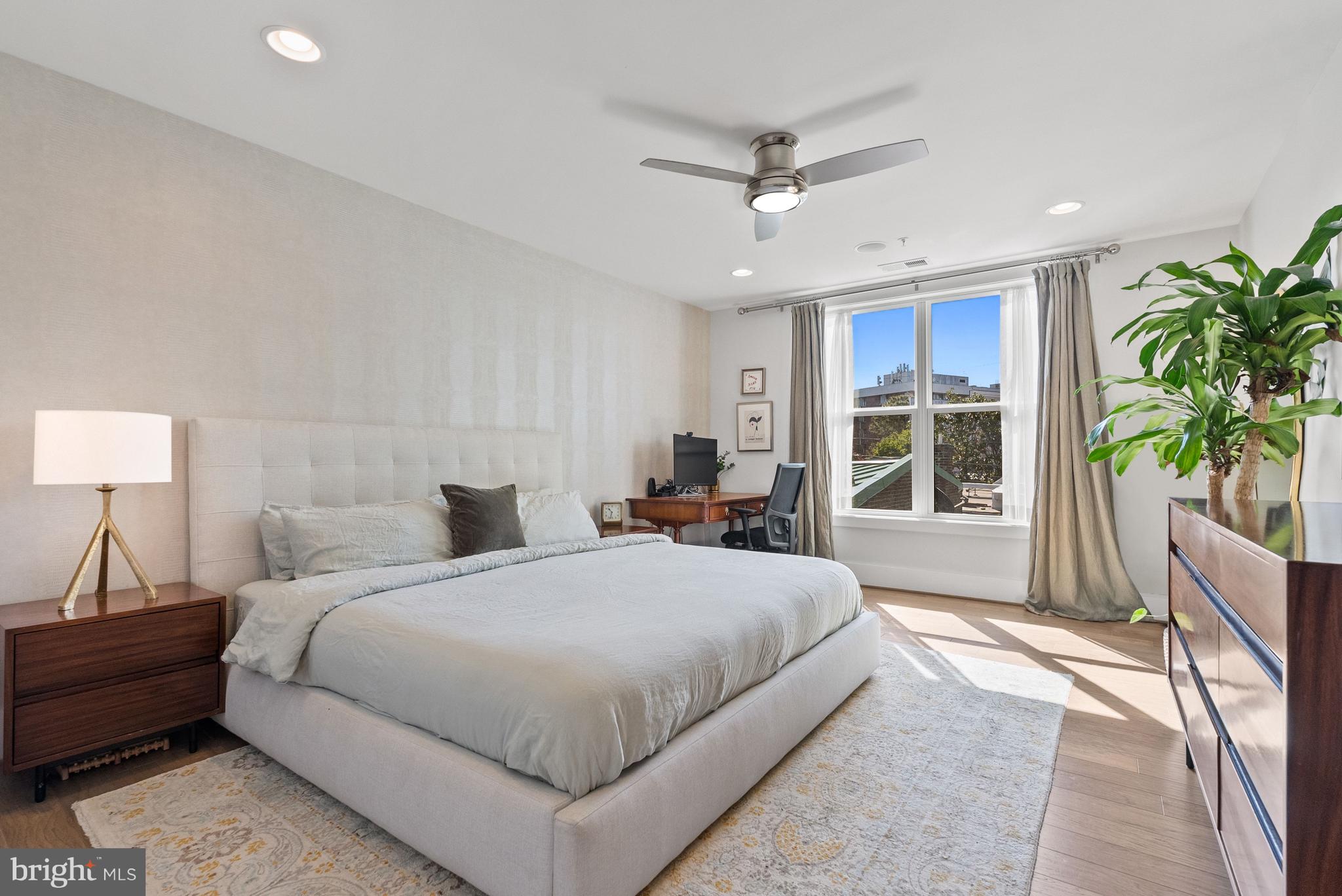 645 MARYLAND AVENUE NE 201