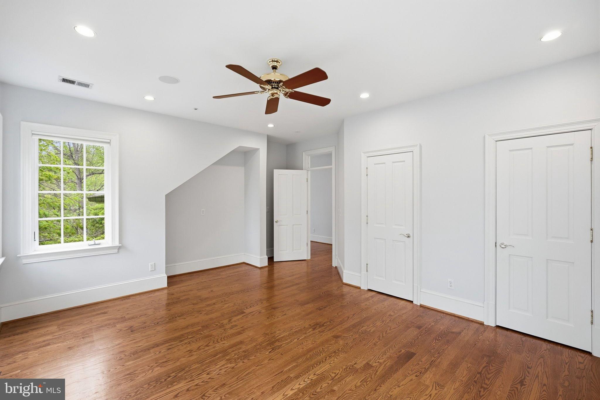 2318 NEBRASKA AVENUE NW