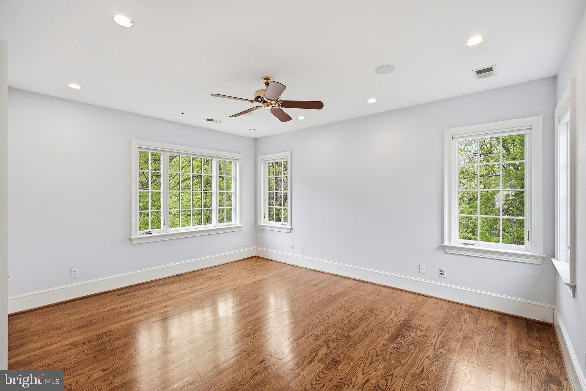 2318 NEBRASKA AVENUE NW