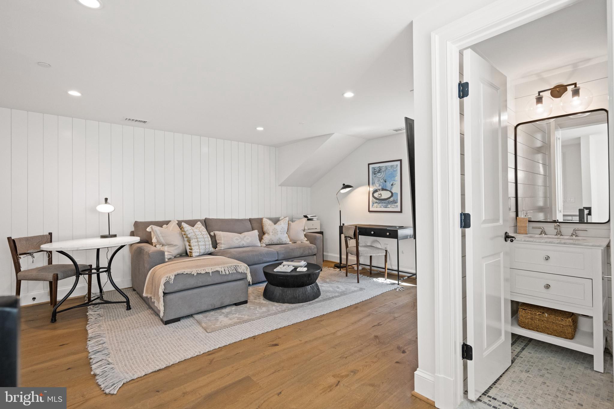 5321 MACOMB STREET NW