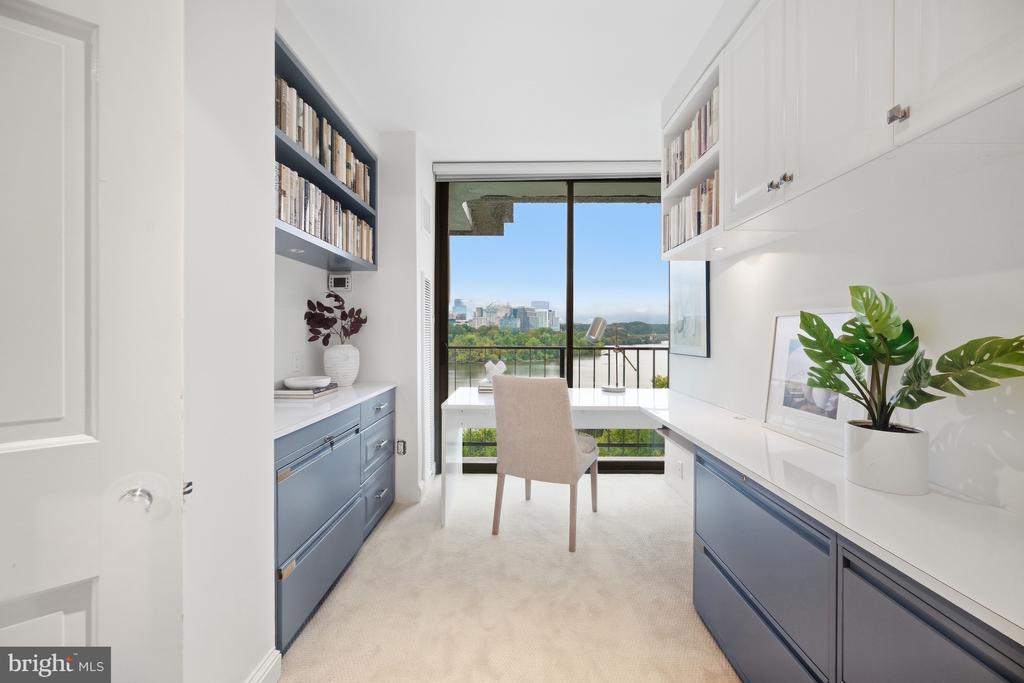 2700 VIRGINIA AVENUE NW Unit: 901