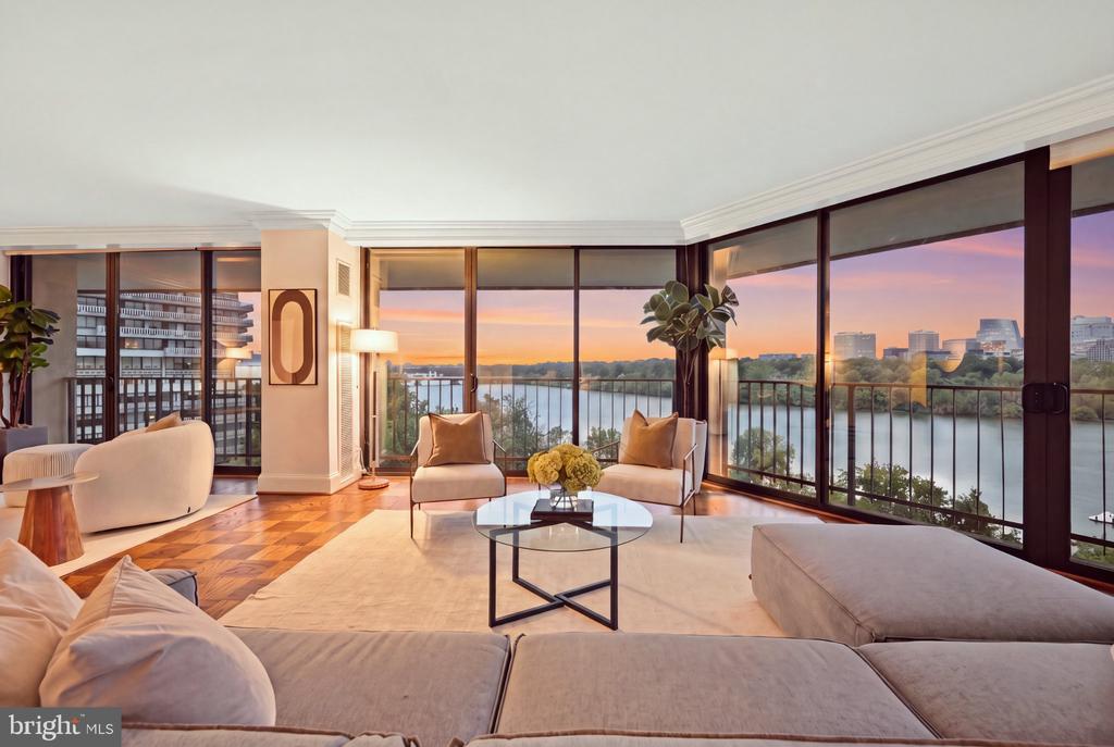 2700 VIRGINIA AVENUE NW Unit: 901