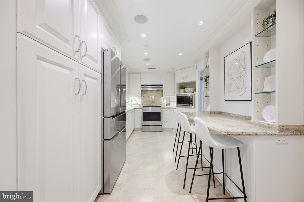 2700 VIRGINIA AVENUE NW Unit: 901
