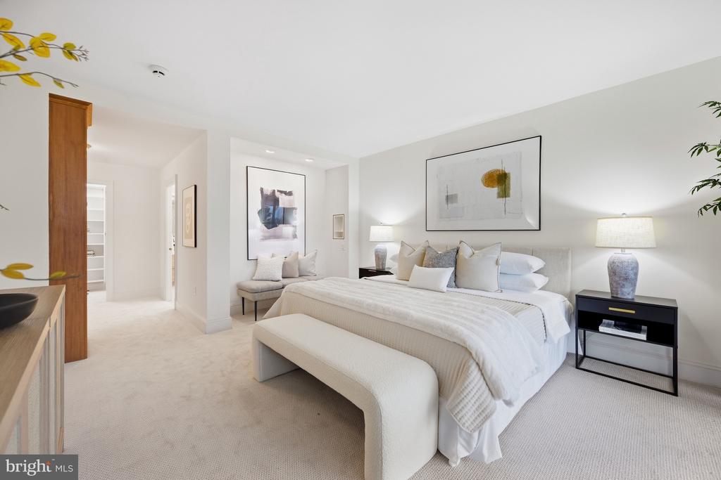 2700 VIRGINIA AVENUE NW Unit: 901