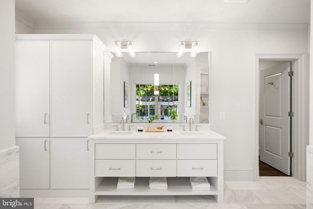 3022 44TH PLACE NW