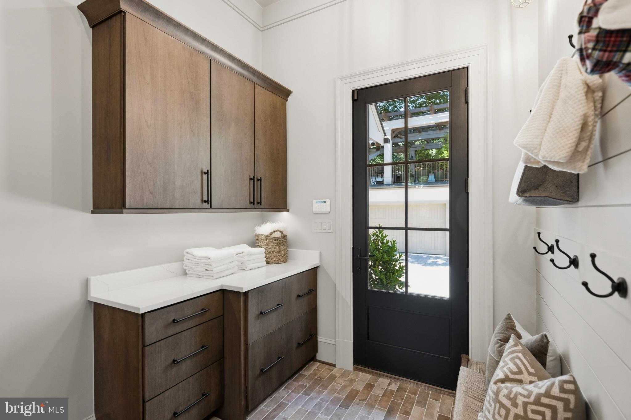 3022 44TH PLACE NW