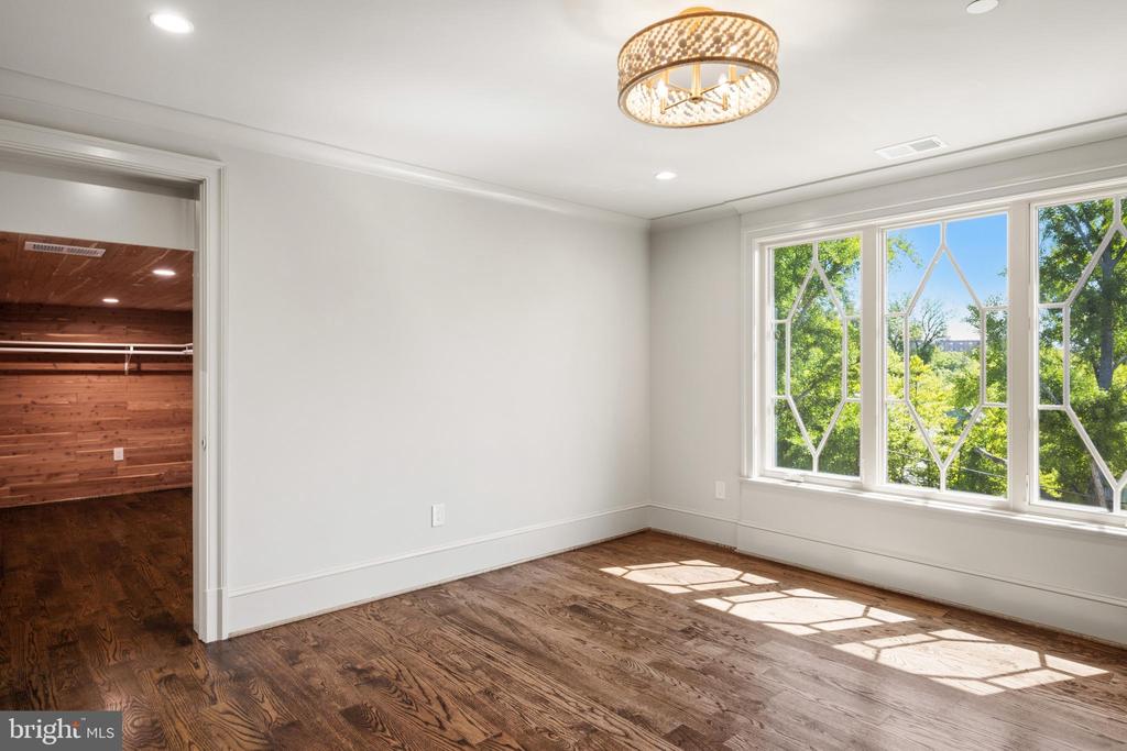 3022 44TH PLACE NW