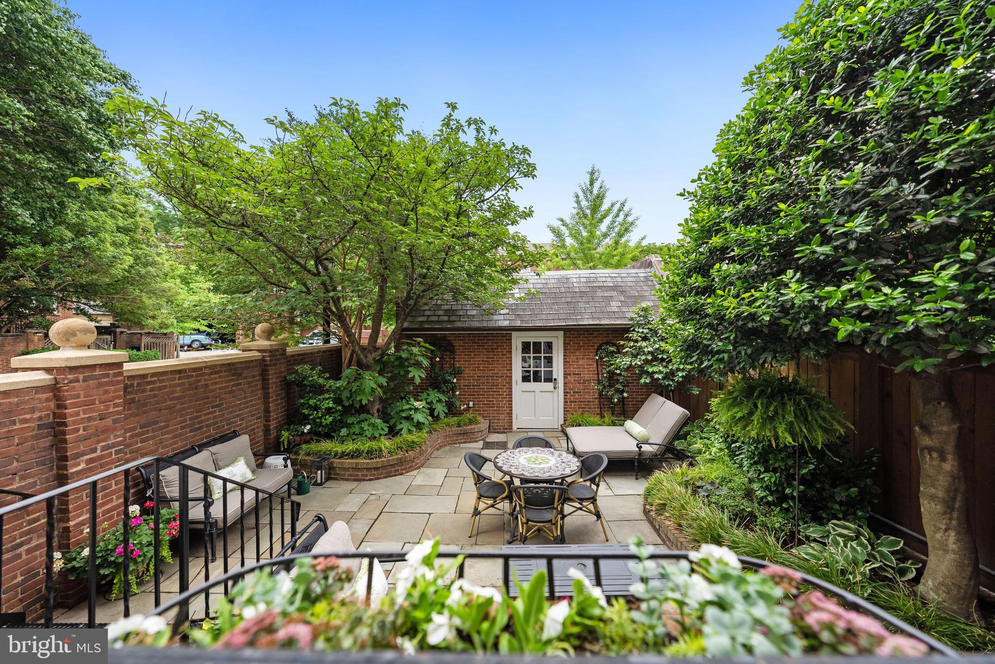 3533 WINFIELD LANE NW