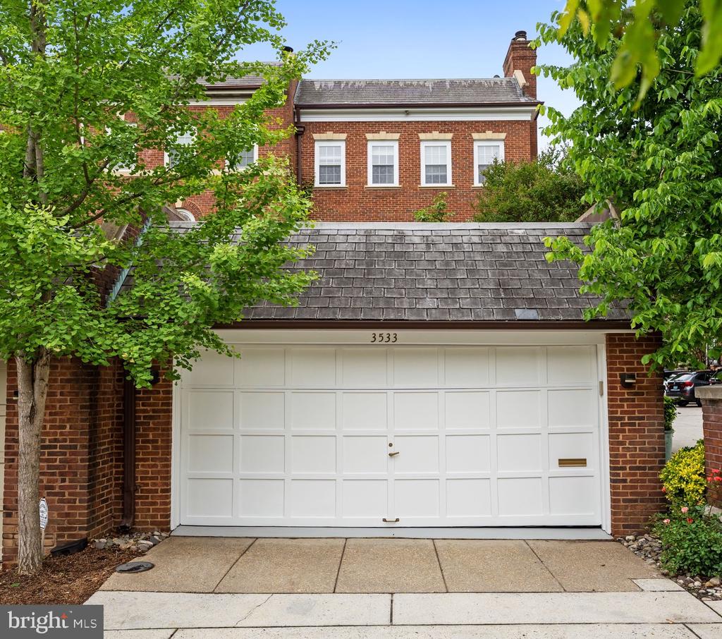 3533 WINFIELD LANE NW
