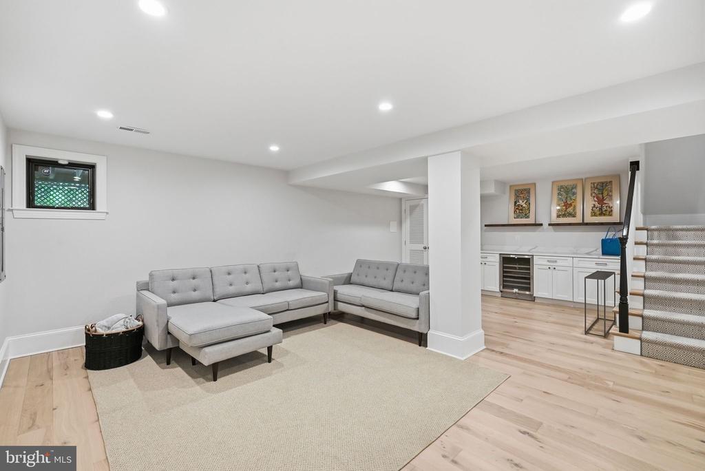 2558 36TH STREET NW