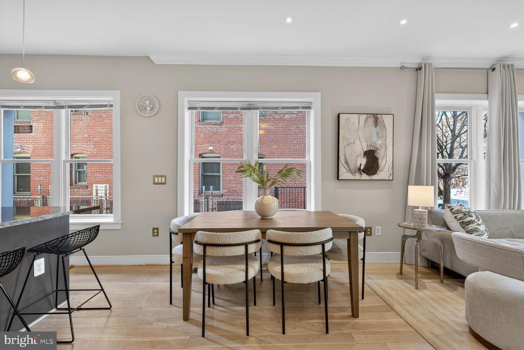 2142 O STREET NW Unit: 100