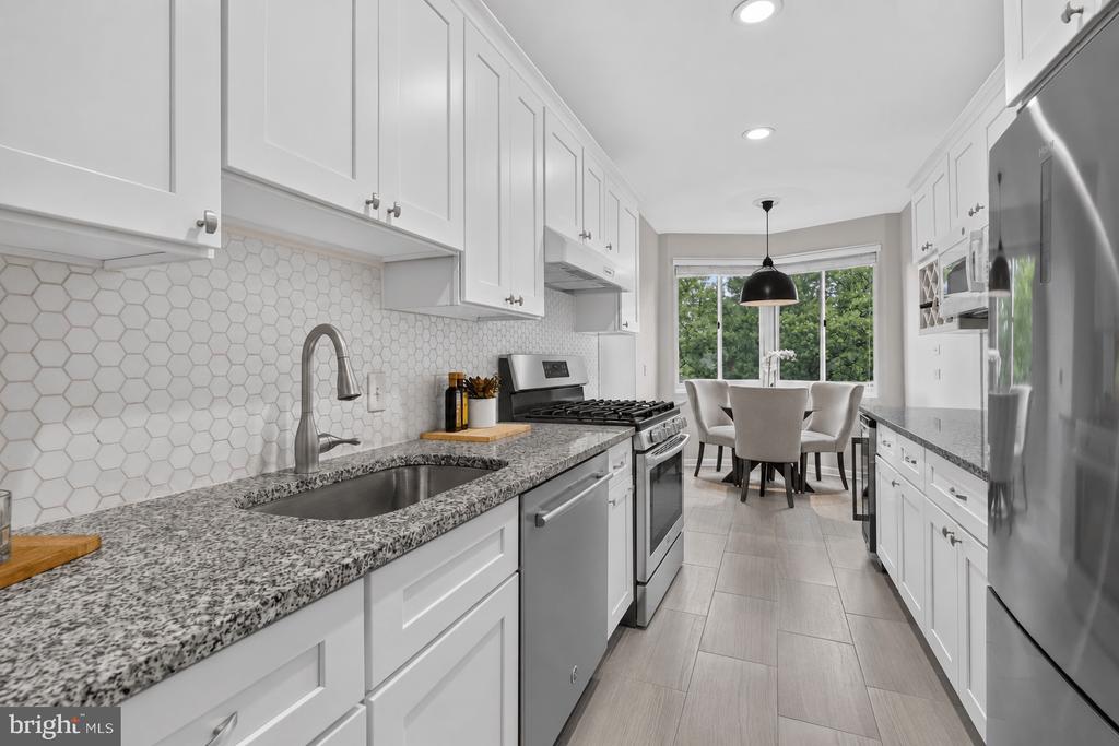 2801 NEW MEXICO AVENUE NW Unit: 806
