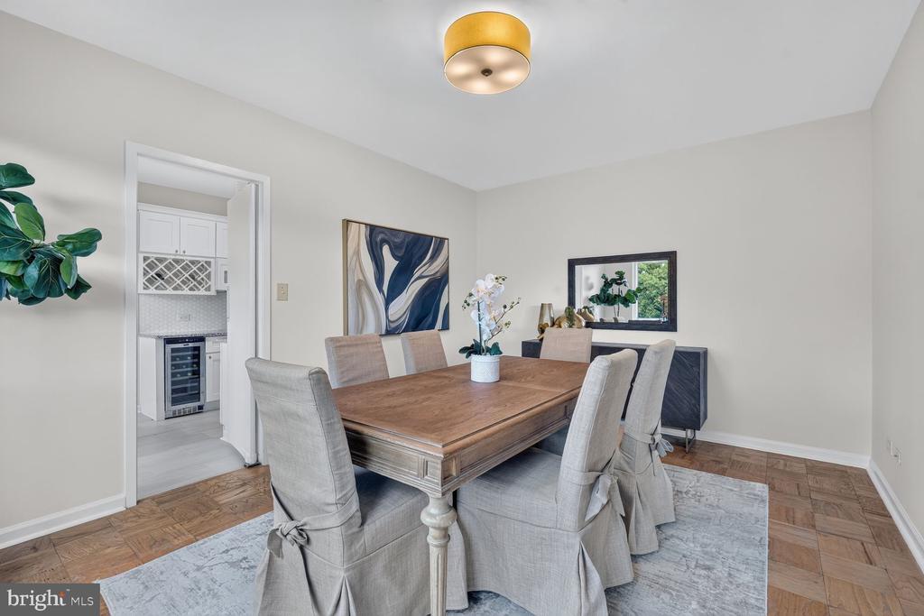 2801 NEW MEXICO AVENUE NW Unit: 806