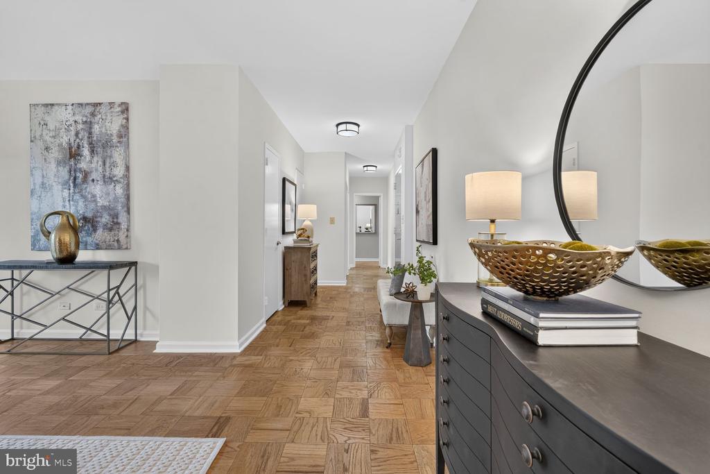 2801 NEW MEXICO AVENUE NW Unit: 806