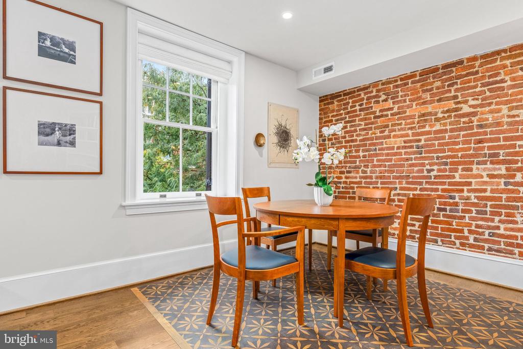 1311 30TH STREET NW Unit: 204
