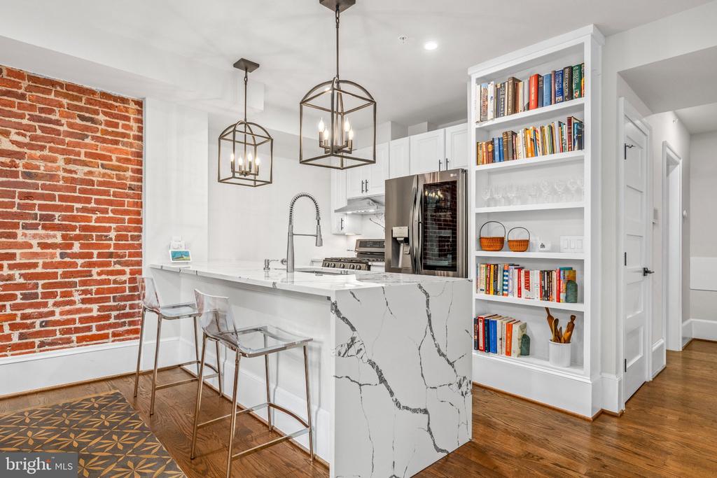 1311 30TH STREET NW Unit: 204