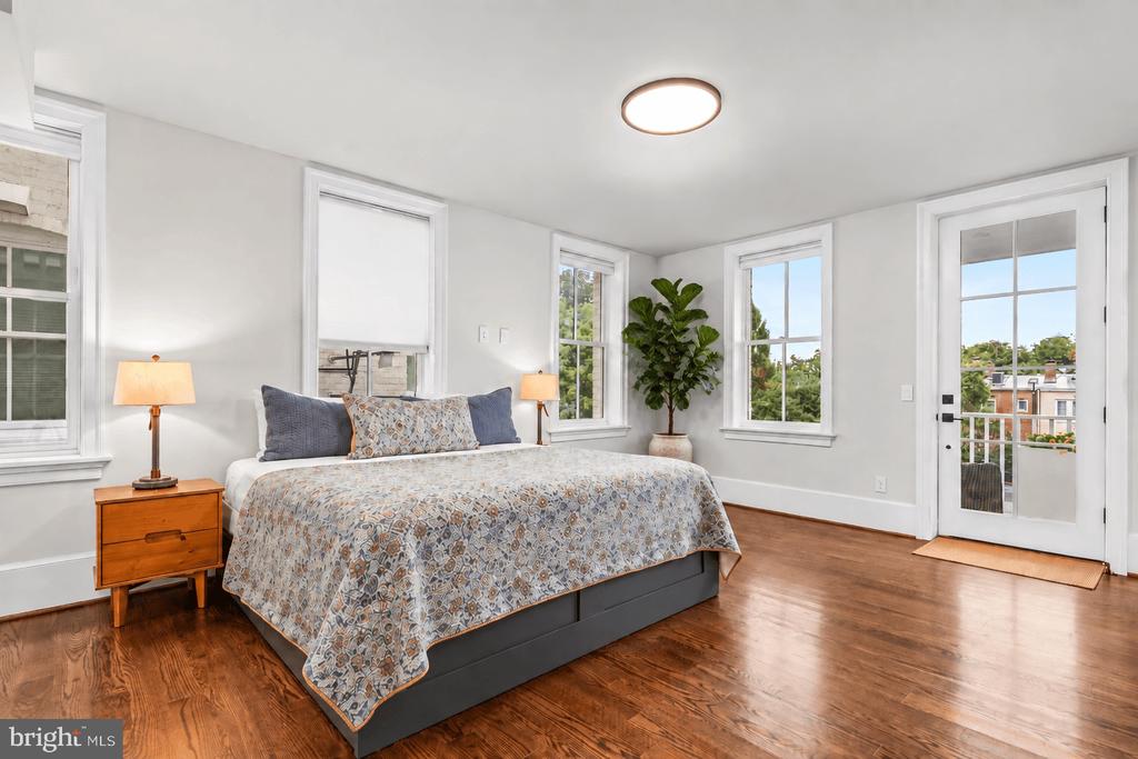 1311 30TH STREET NW Unit: 204