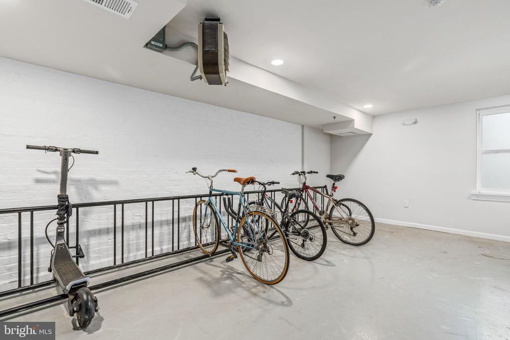 1311 30TH STREET NW Unit: 204