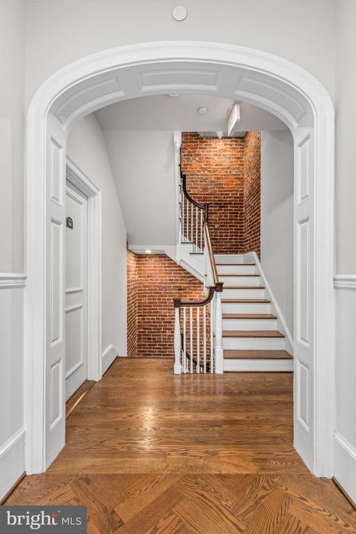 1311 30TH STREET NW Unit: 204