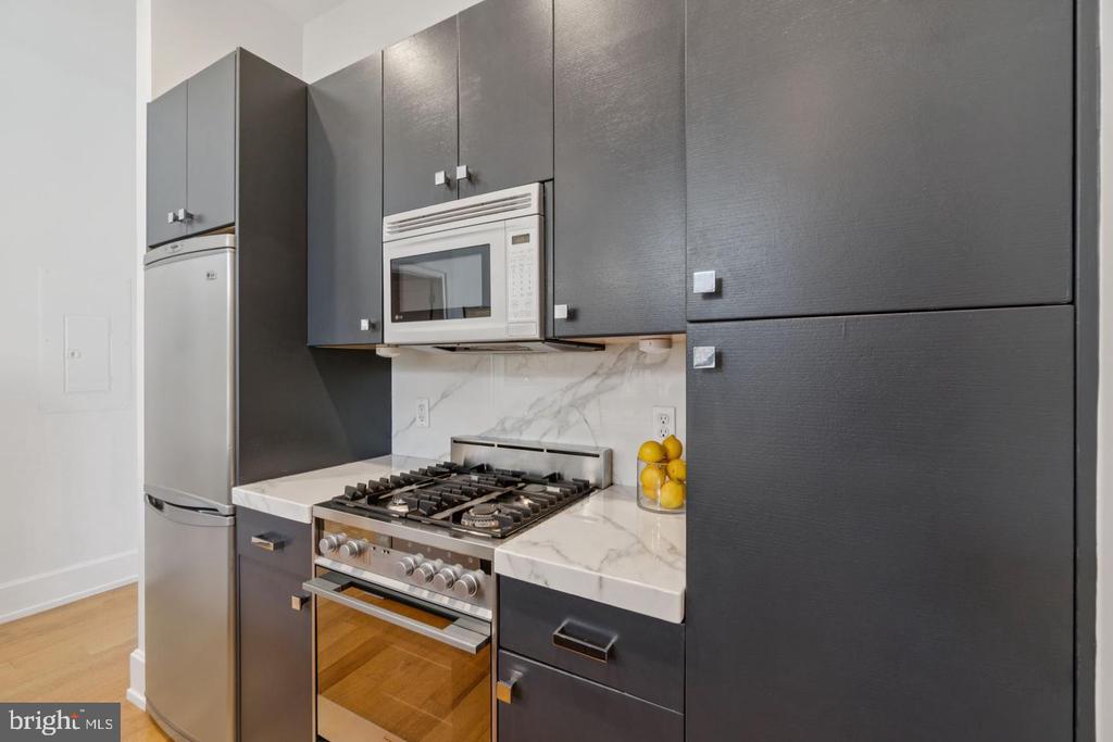 2516 Q STREET NW Unit: Q206