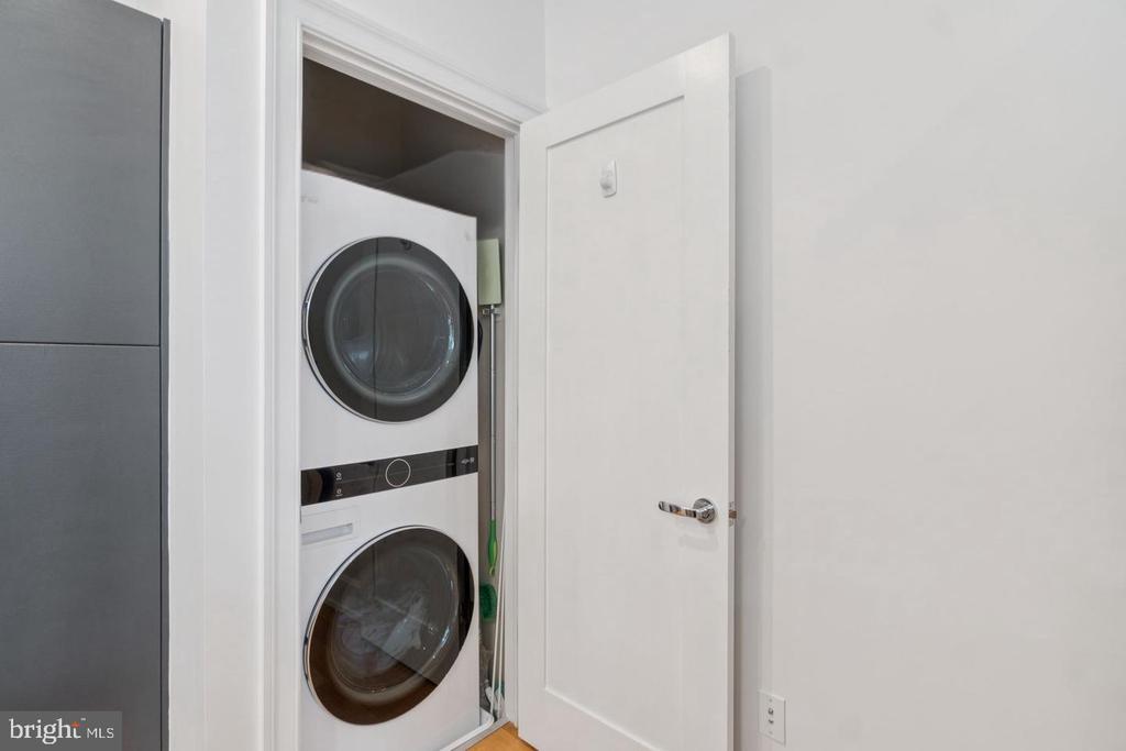 2516 Q STREET NW Unit: Q206