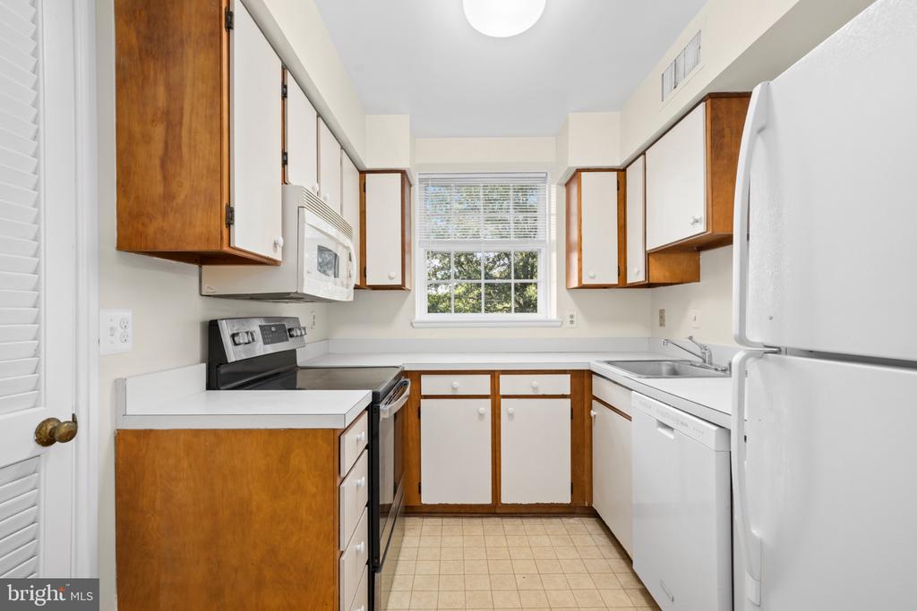 3864 PORTER STREET NW Unit: C363