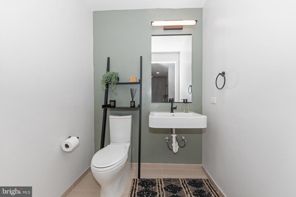 1211 VAN STREET SE Unit: 713