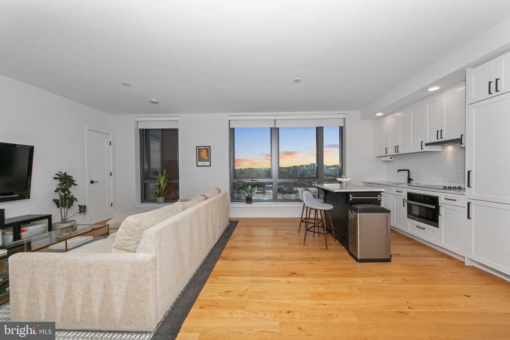1211 VAN STREET SE Unit: 713