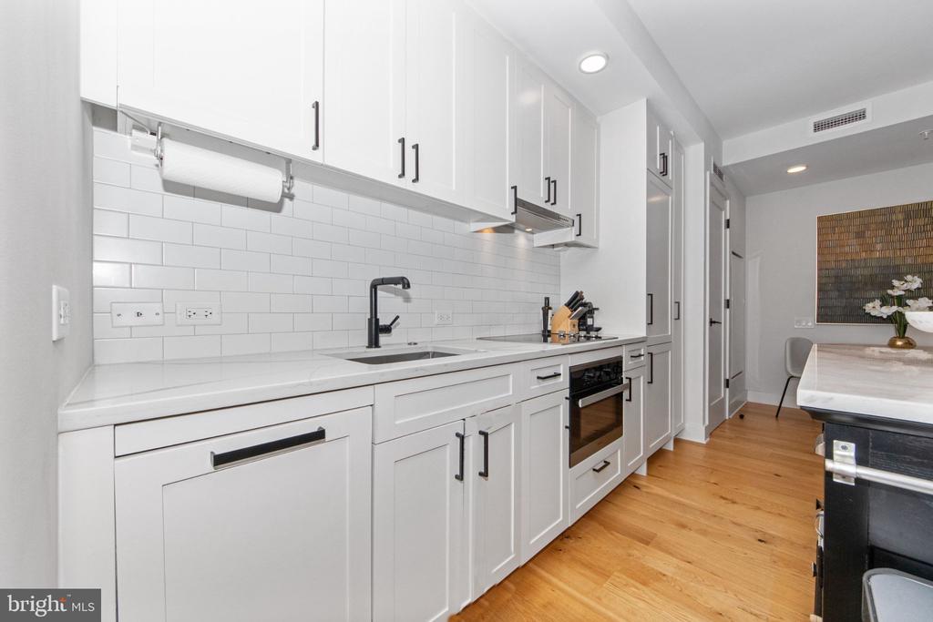 1211 VAN STREET SE Unit: 713