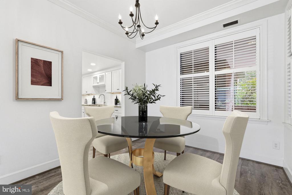 1080 WISCONSIN AVENUE NW Unit: 1005