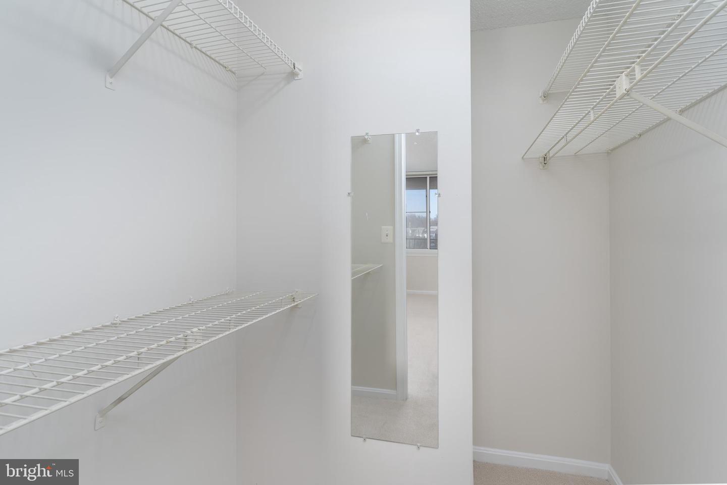 10101 Grosvenor Pl #614