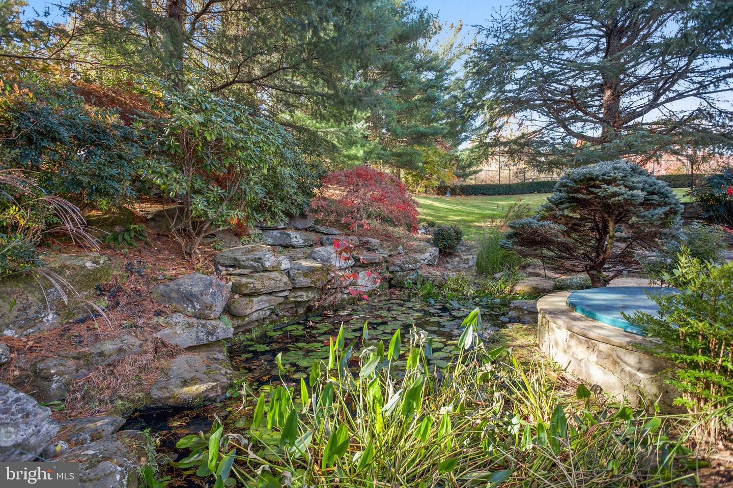 8930 Harvest Square Ct