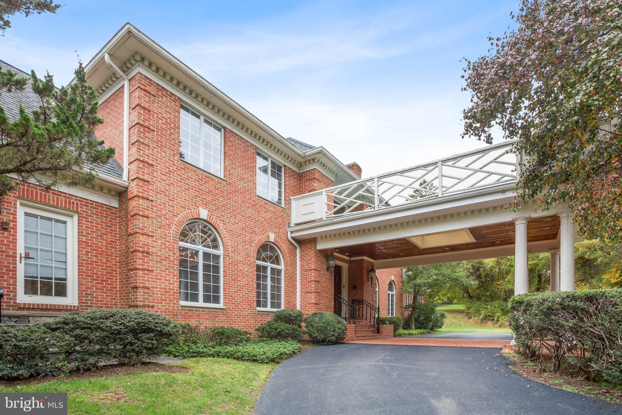 8930 Harvest Square Ct