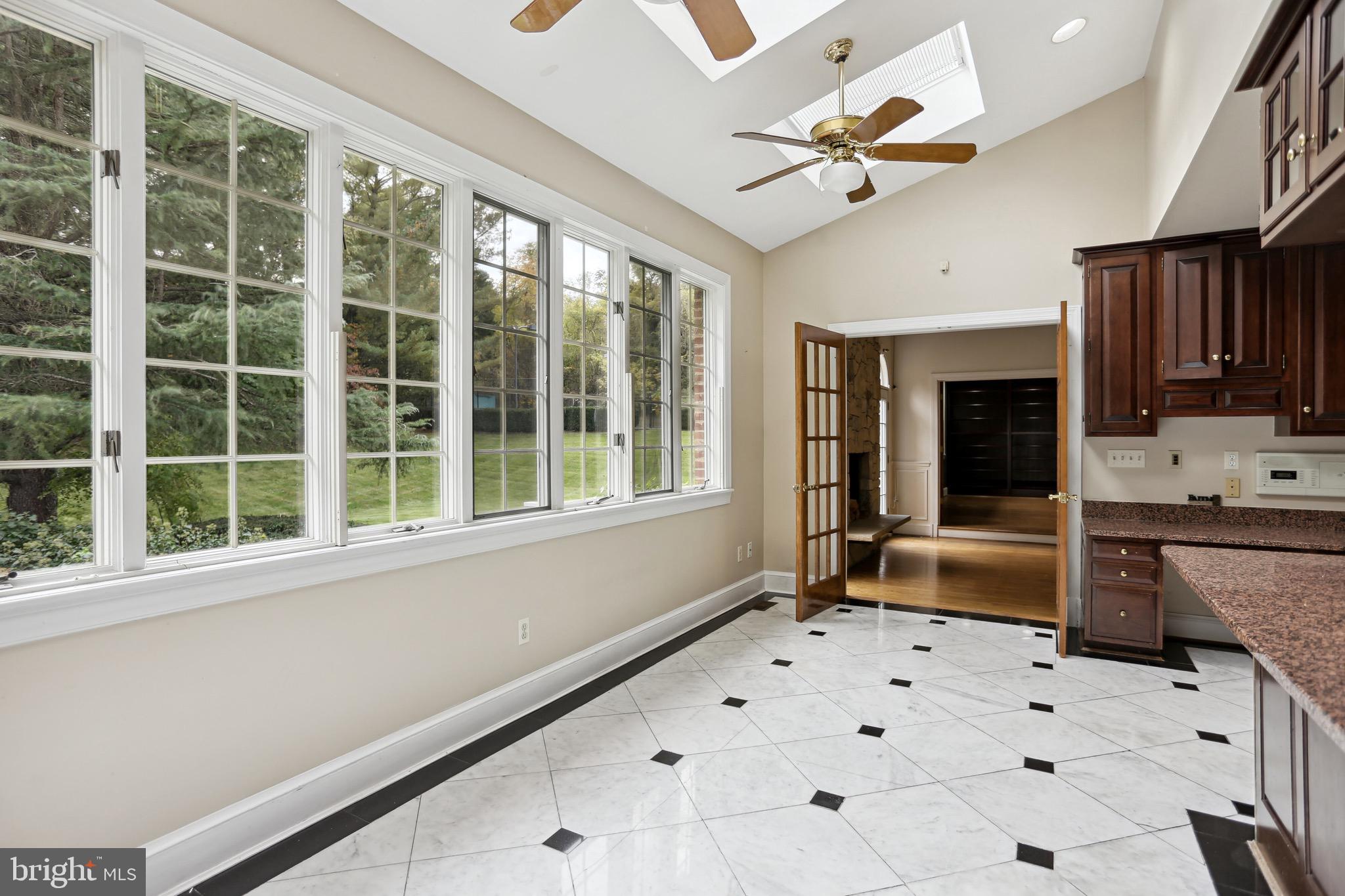 8930 Harvest Square Ct