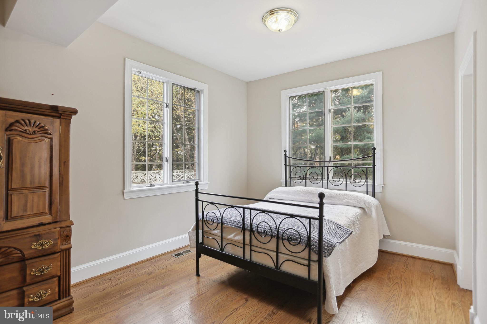 8930 Harvest Square Ct