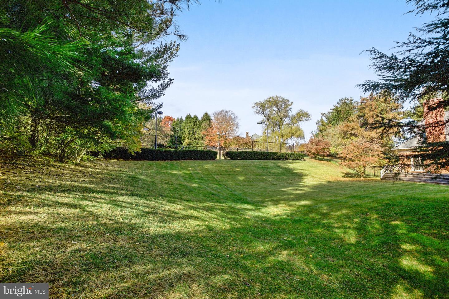8930 Harvest Square Ct