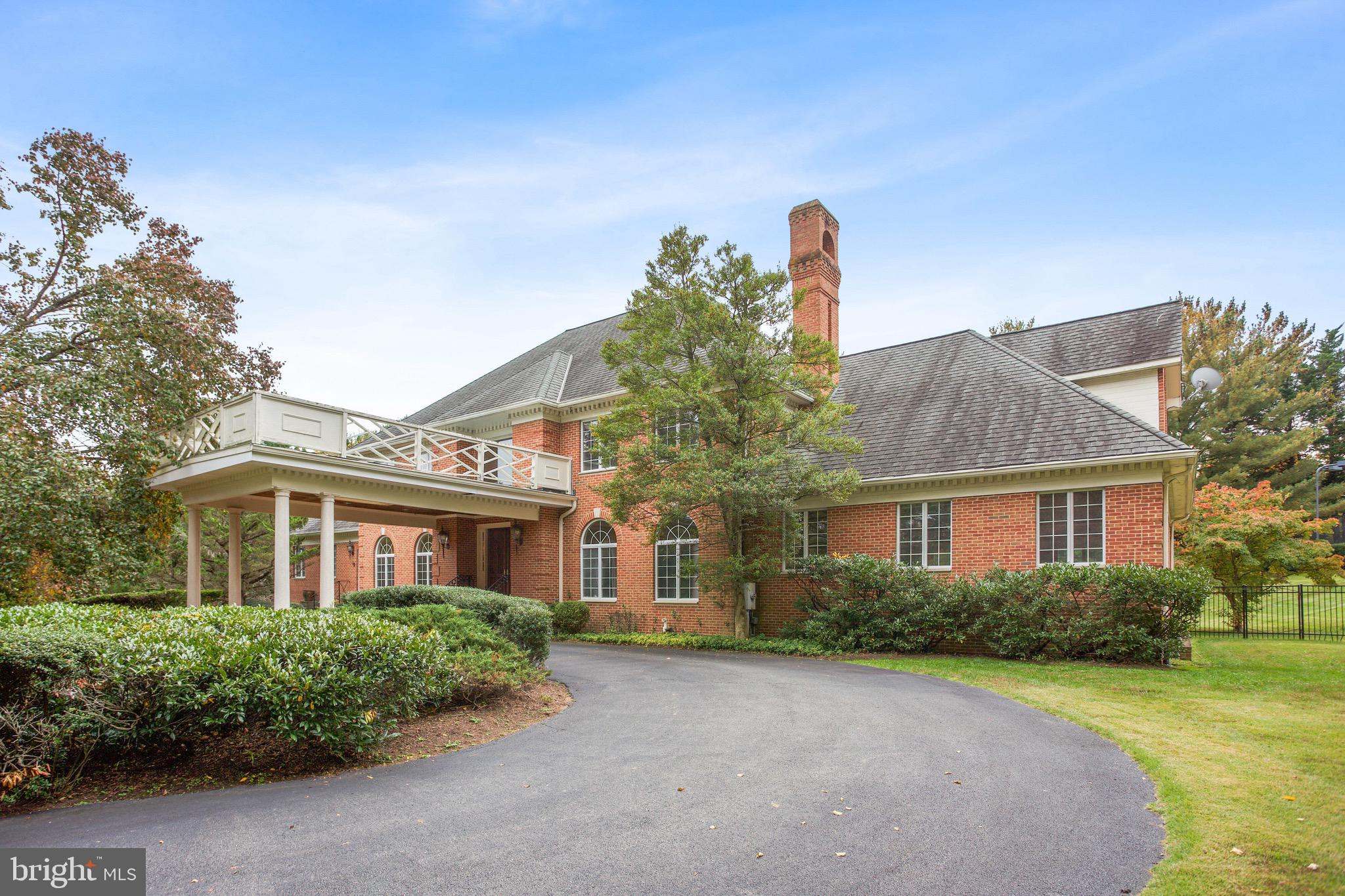 8930 Harvest Square Ct