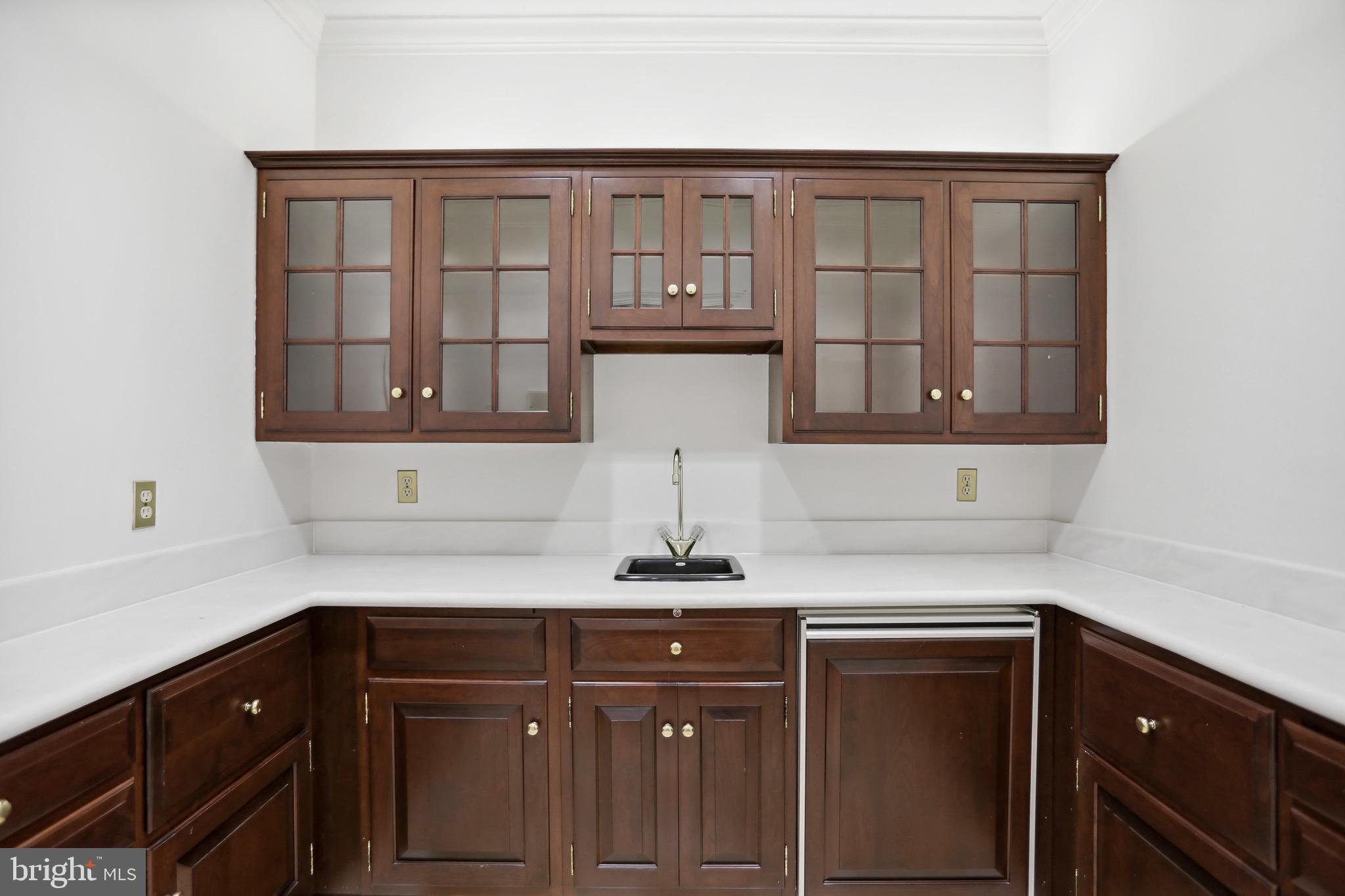 8930 Harvest Square Ct