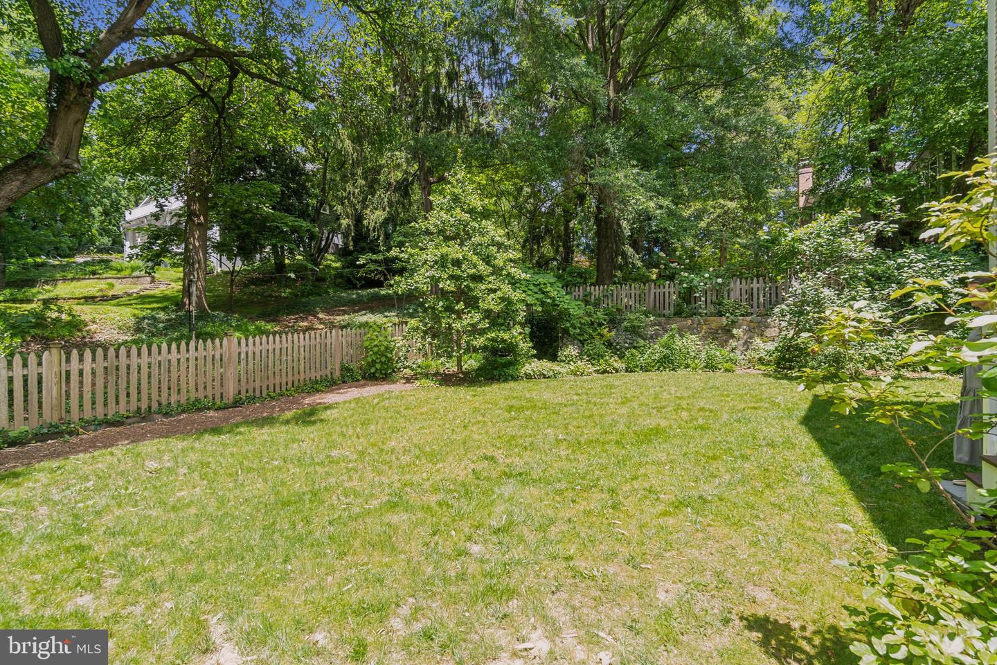 5808 Warwick Pl