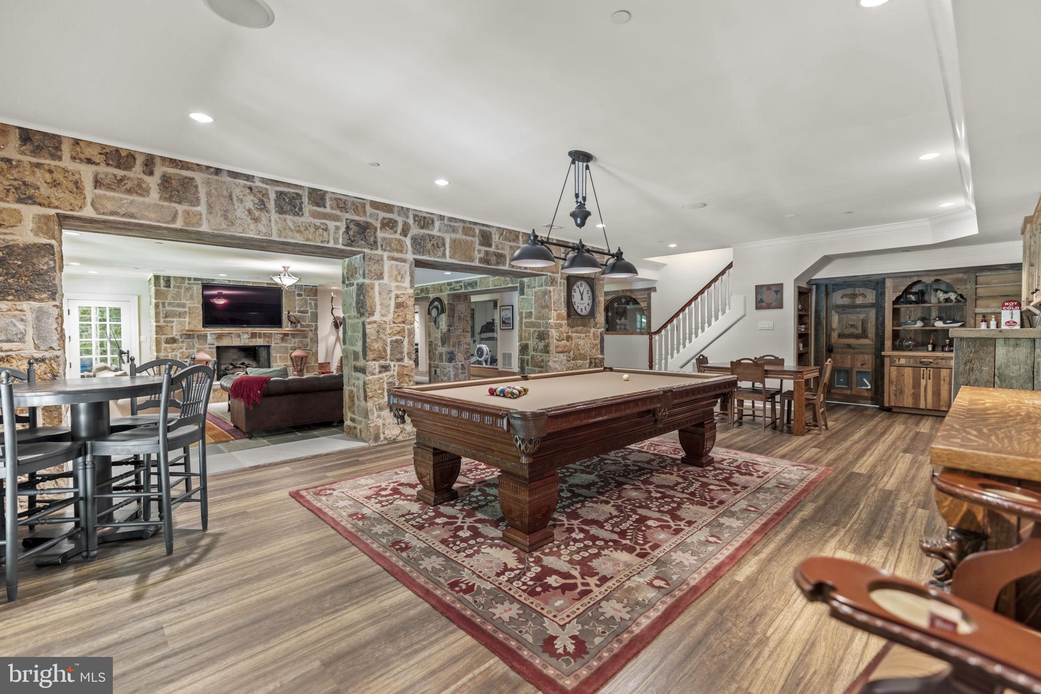 7019 Natelli Woods Ln