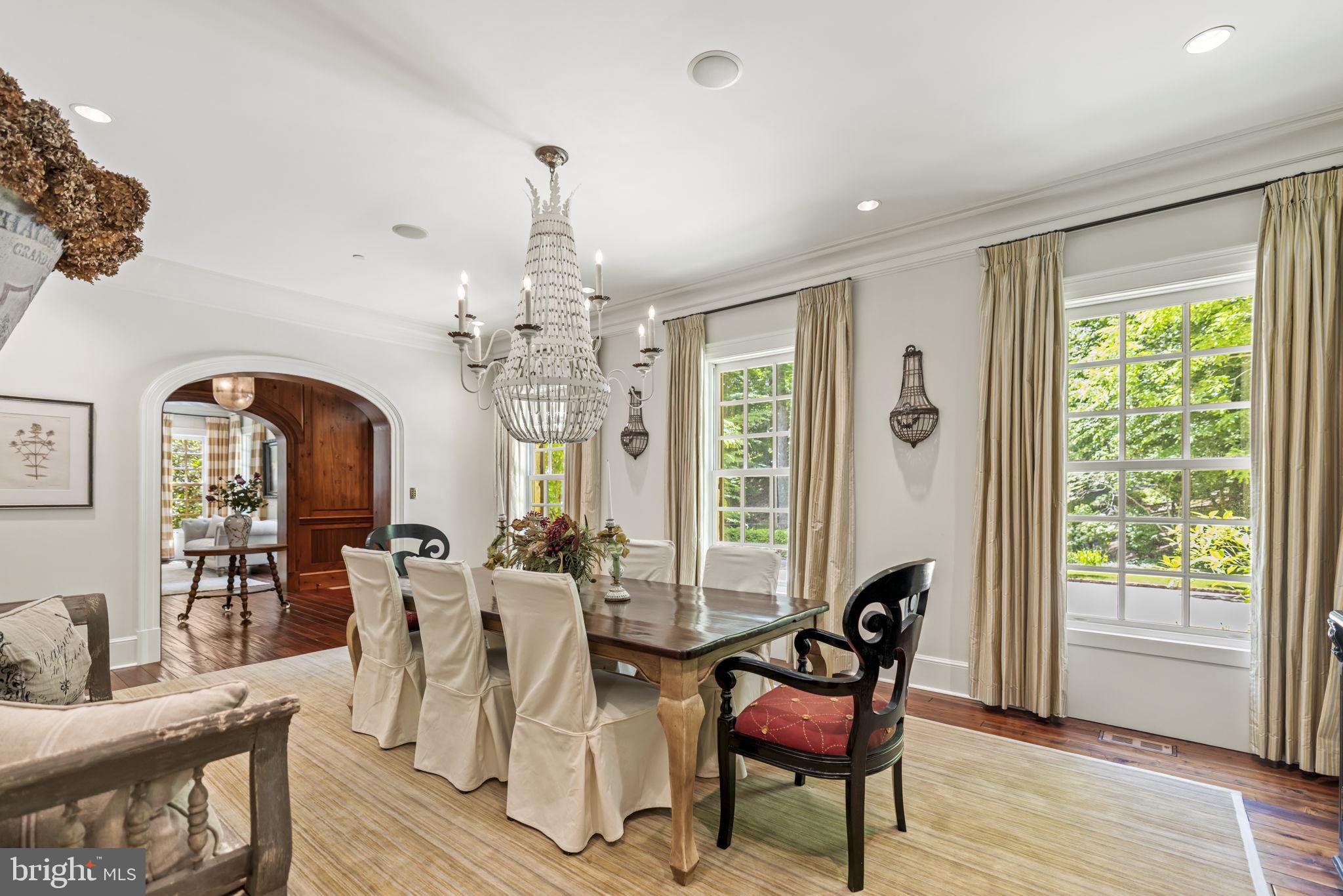 7019 Natelli Woods Ln