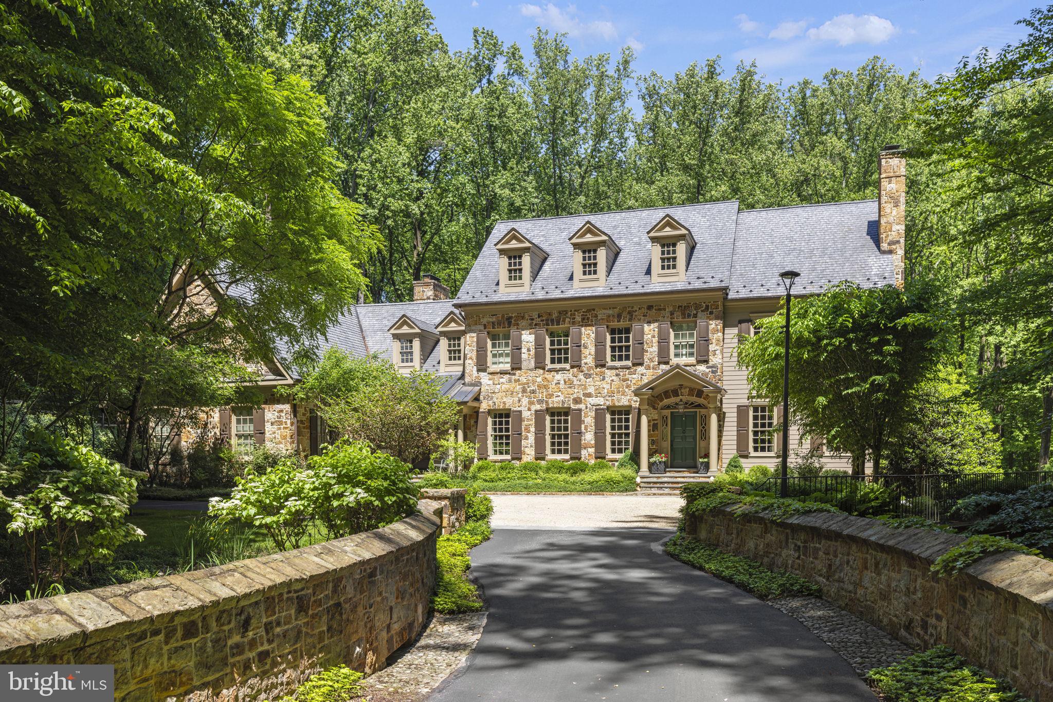 7019 Natelli Woods Ln