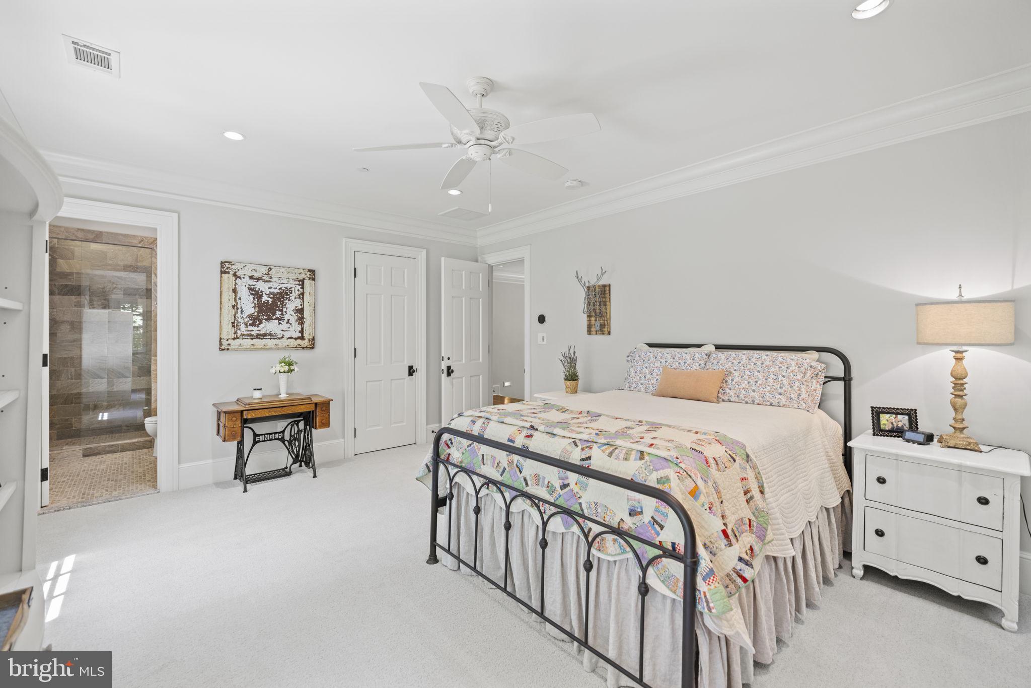 7019 Natelli Woods Ln