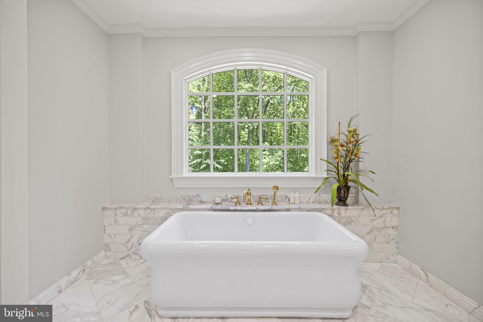 7019 Natelli Woods Ln