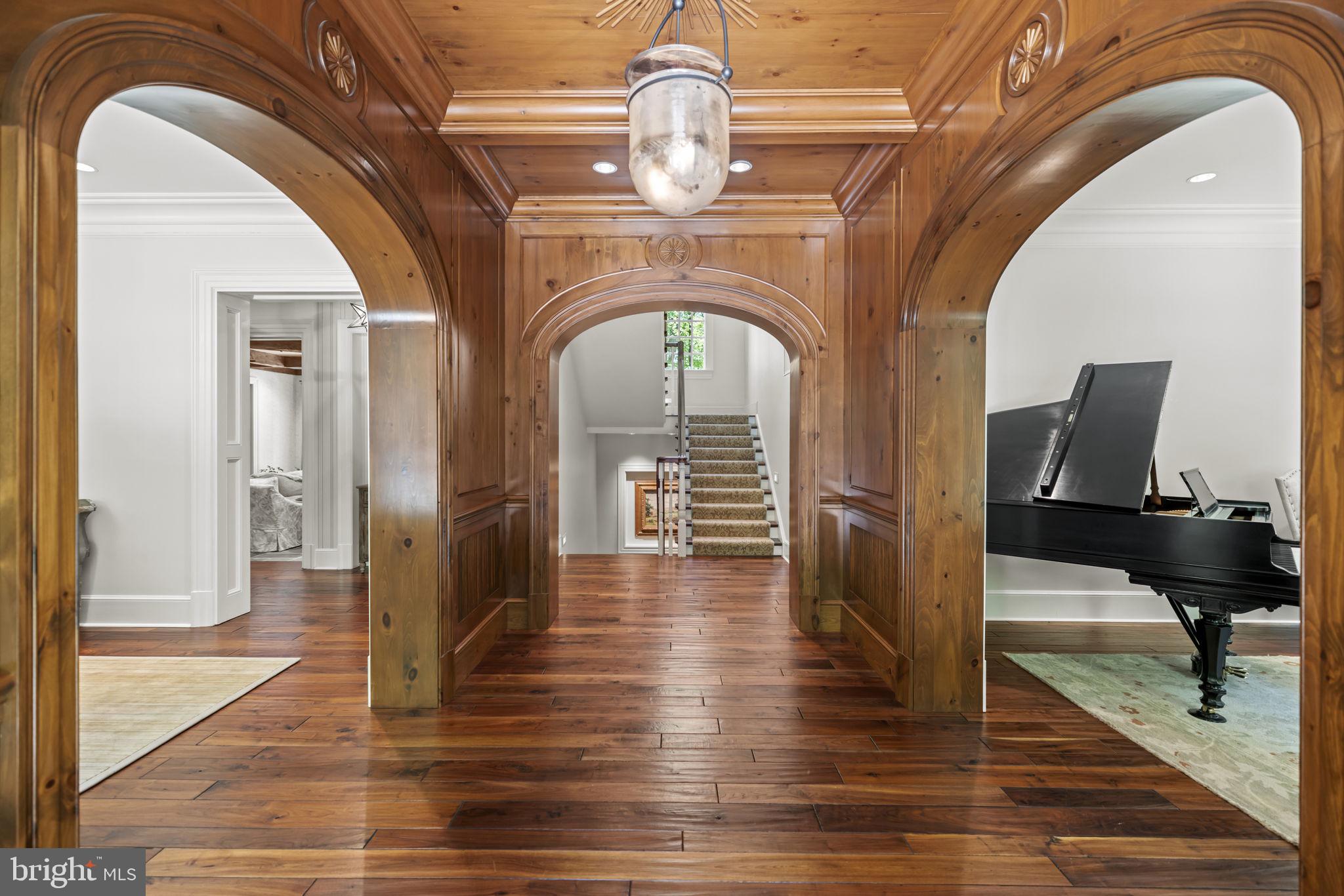 7019 Natelli Woods Ln