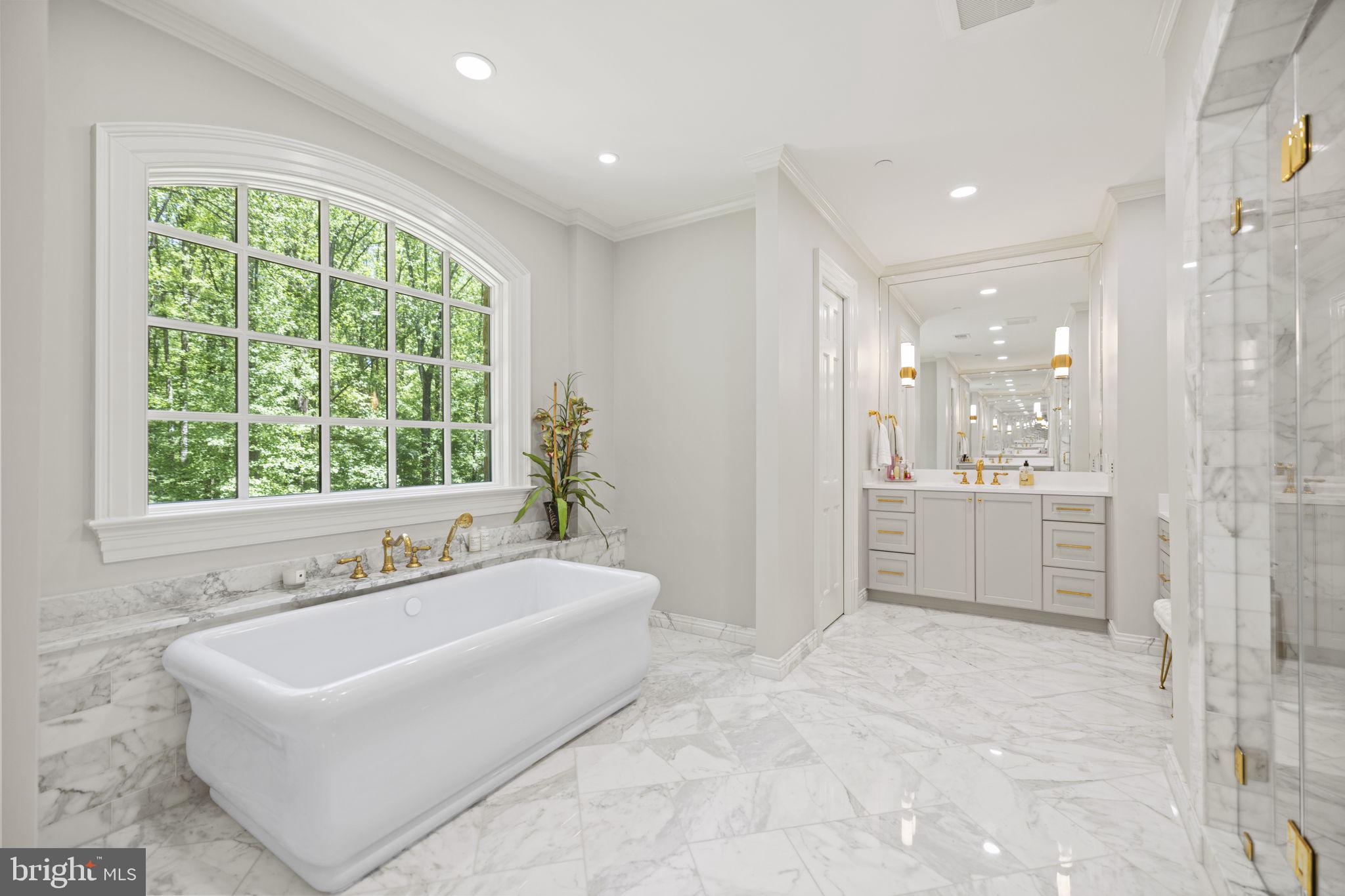 7019 Natelli Woods Ln