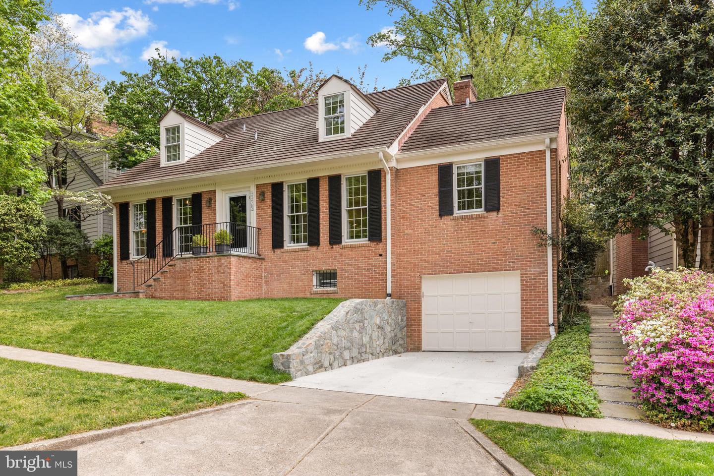 4425 Chalfont Pl