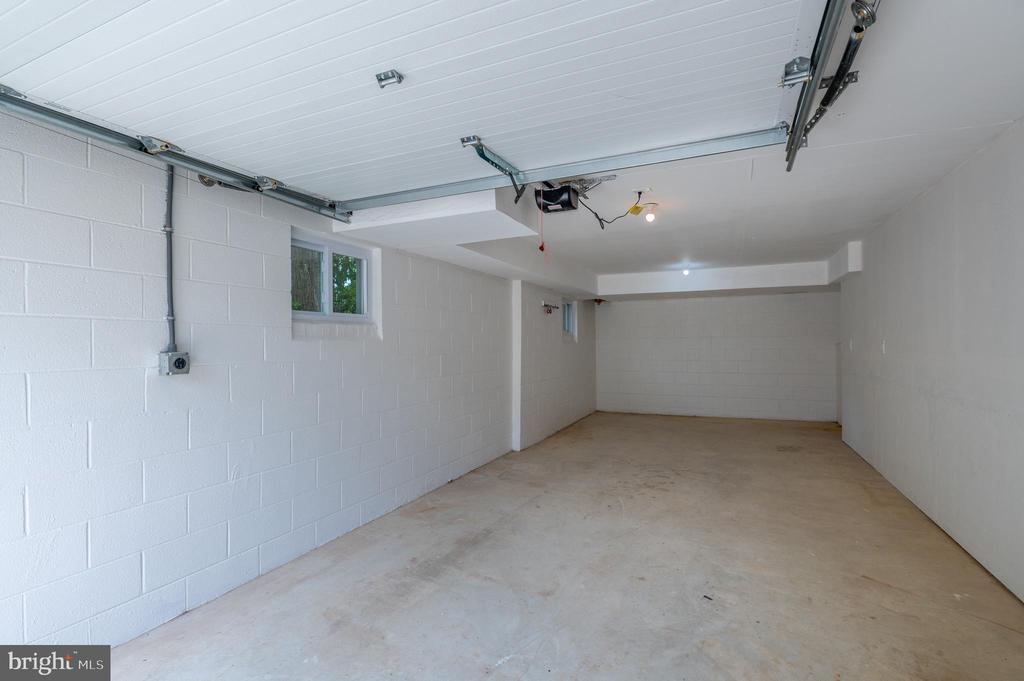 4615 Morgan Dr